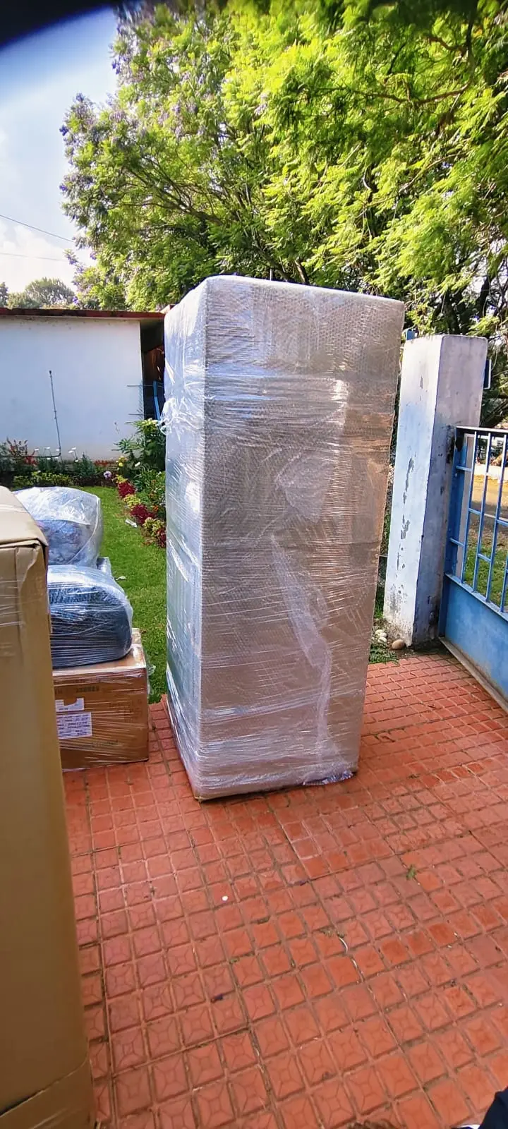 Dedicated closed-body truck transit